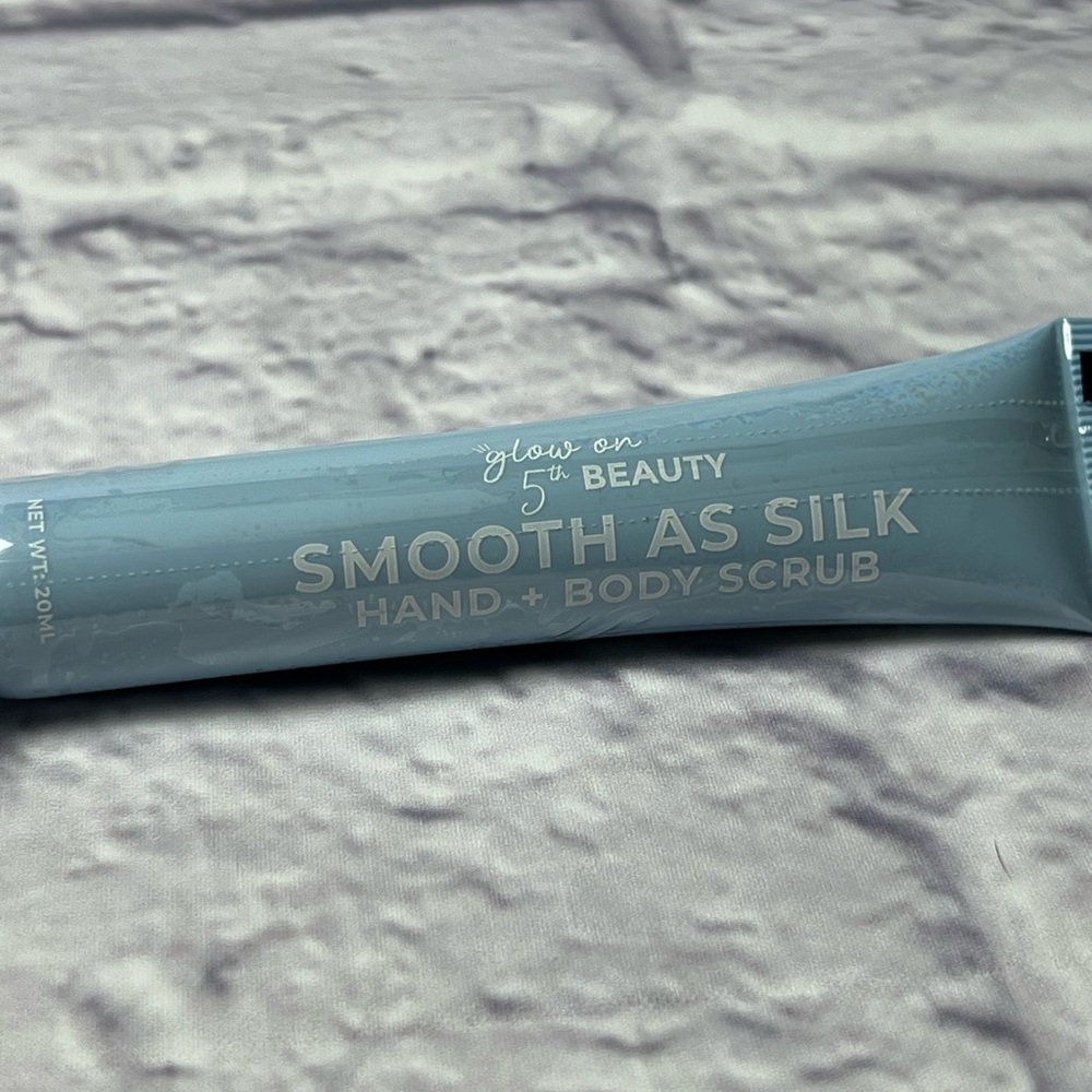 4/$16‼️ Glow On 5th Beauty Hand and Body Scrub Smooth as Silk